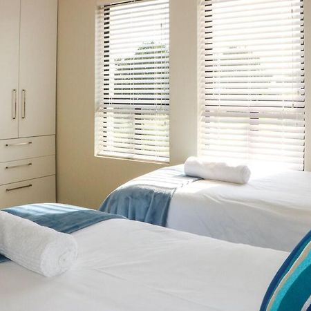 Apartments On The Eighteenth At Prince'S Grant Golf Estate Blythedale Beach Exteriör bild