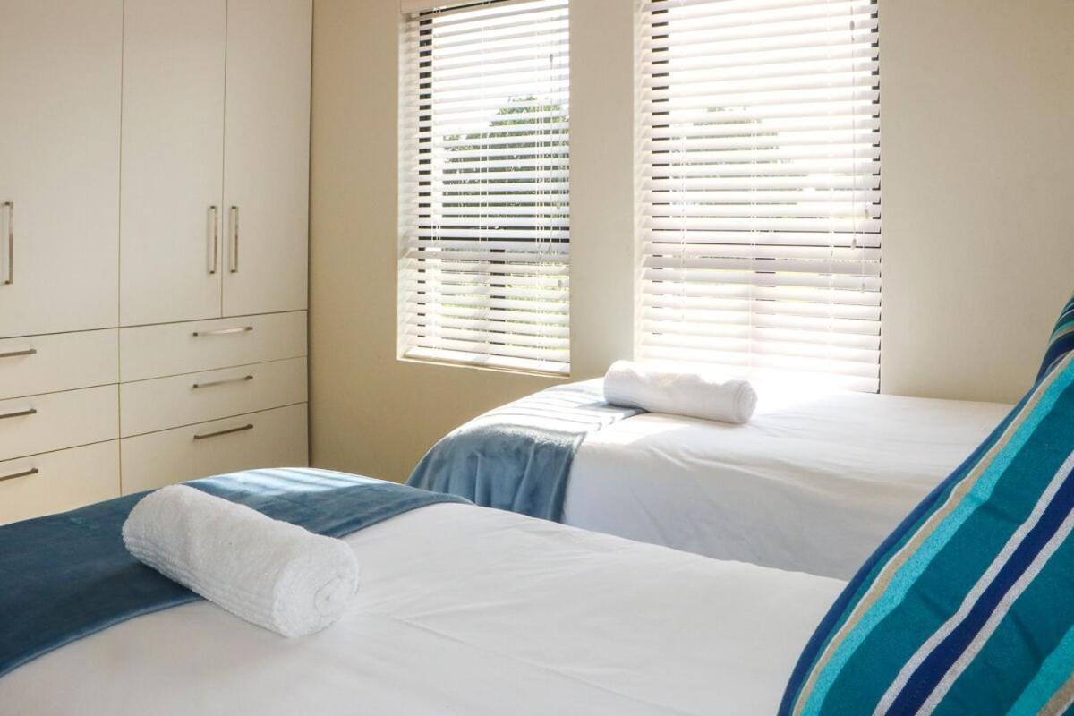 Apartments On The Eighteenth At Prince'S Grant Golf Estate Blythedale Beach Exteriör bild