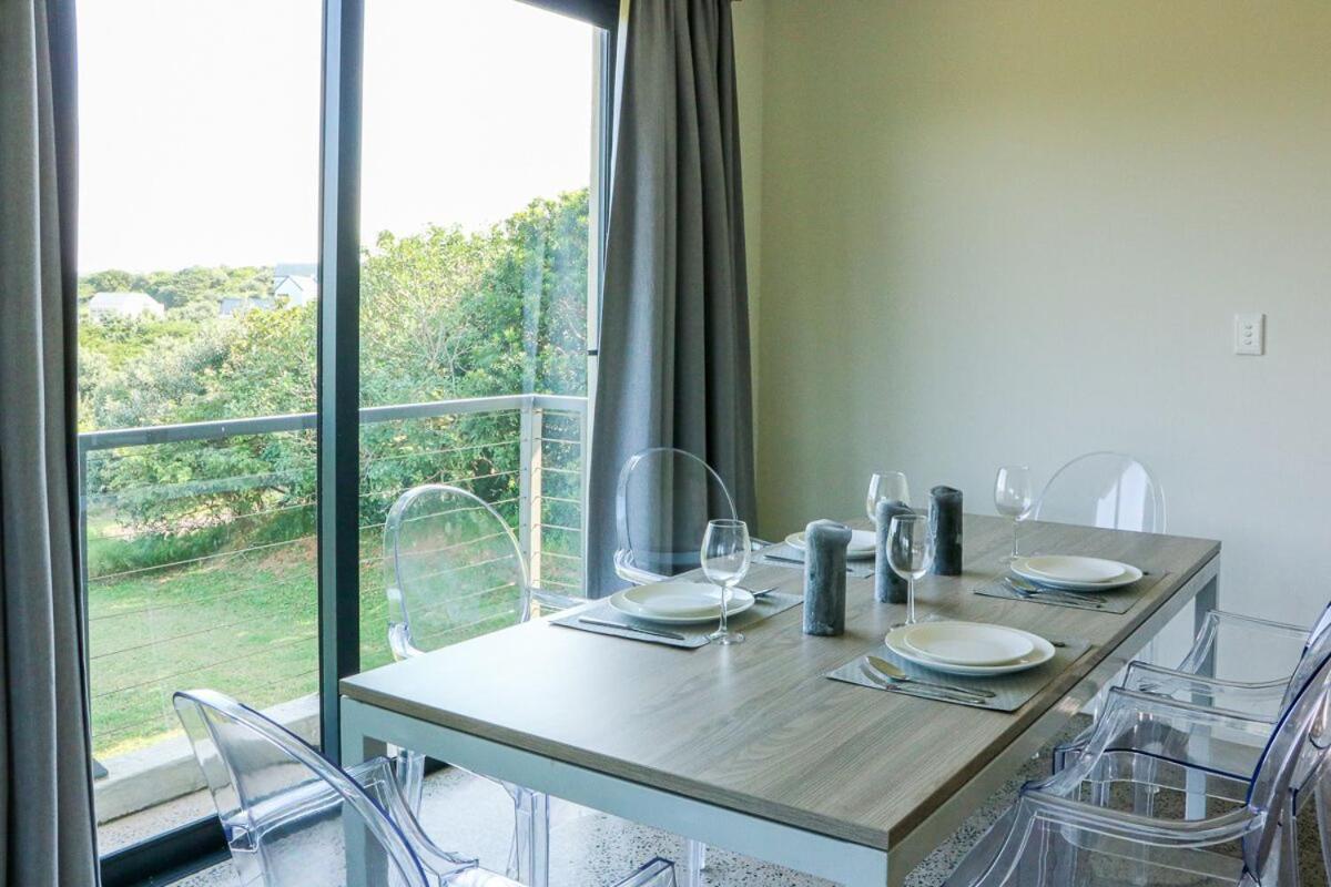 Apartments On The Eighteenth At Prince'S Grant Golf Estate Blythedale Beach Exteriör bild